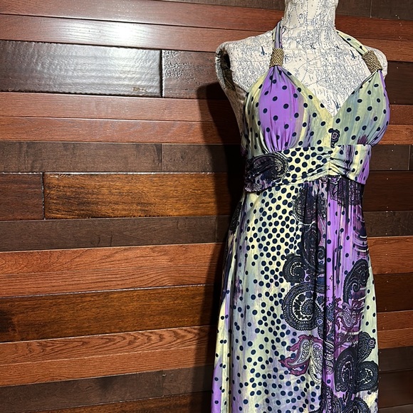 No Brand Tag V Neck Purple and Green Floral Sleeveless Midi Dress - Picture 2 of 10